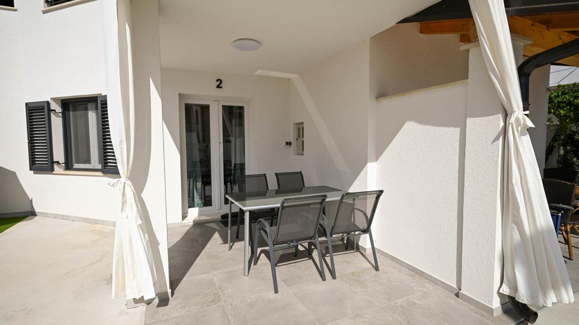 Casa Mira Apartments Ližnjan Esterno foto